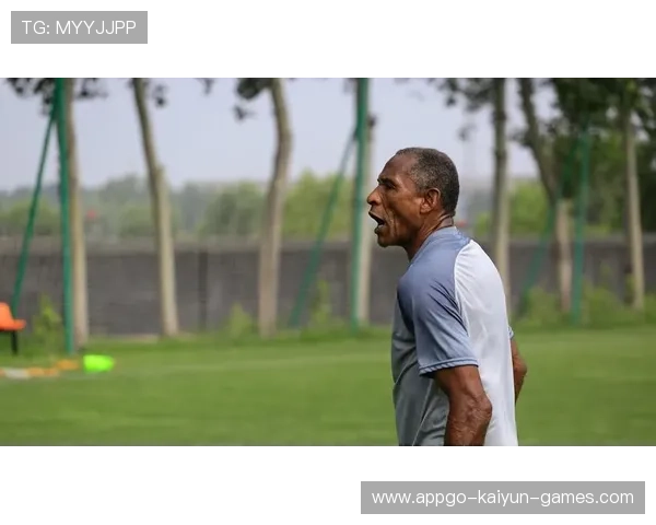 守门员教练称赞新秀心理素质，潜力值直线上升